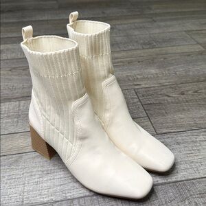 Elegant Cream Women's Boots
